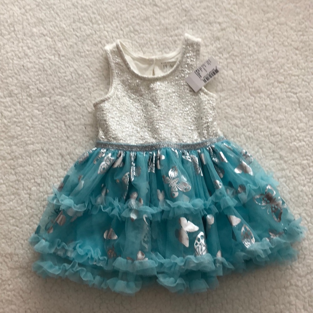 🌟New with tags🌟 🦋 Holiday Dress 🦋